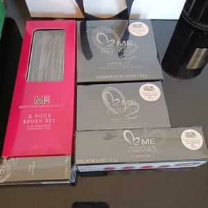 Makeup bundle W/ Eyelashes